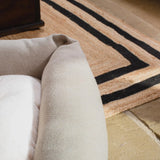 Box Bed For Dogs in Herringbone Tweed – M, Natural Herringbone pour les activités extérieures